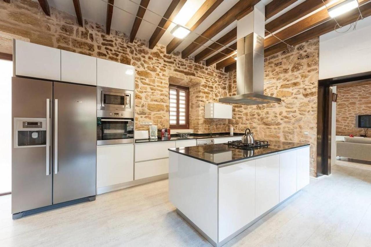 Casa Sa Pedra, en el centro histórico de Alcudia Alcúdia Exterior foto